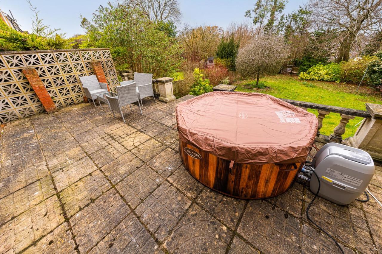 Pierocks Carver Entire House, Hot Tub & Wifi High Wycombe Exterior photo
